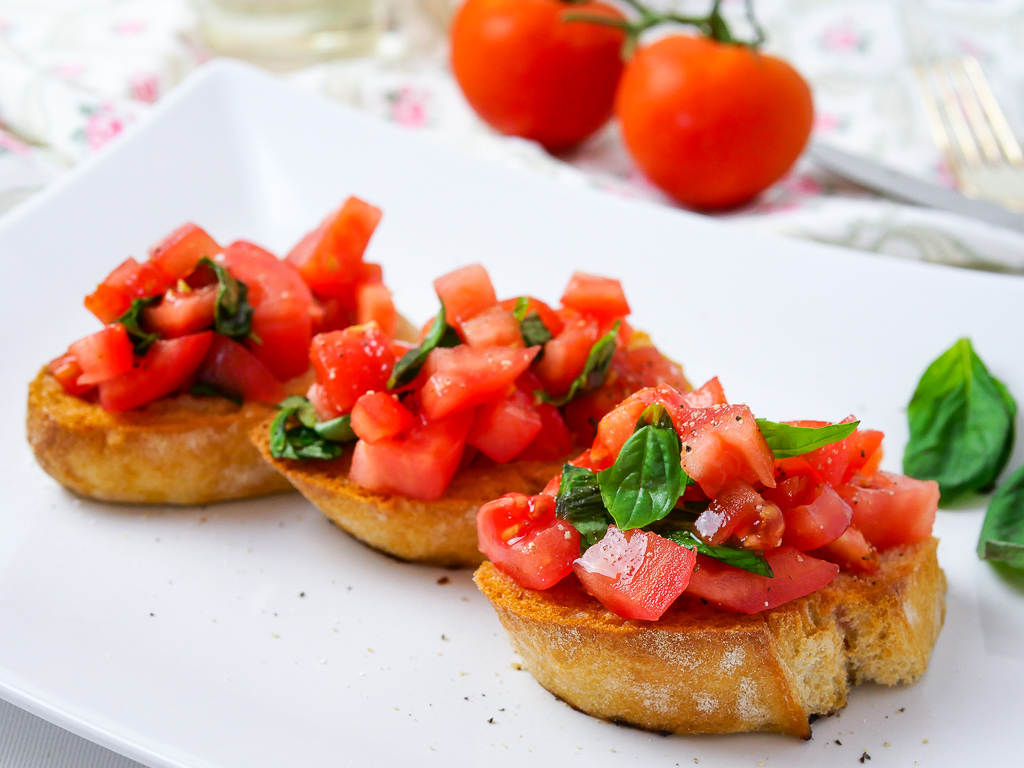 Bruschetta Rezept klassisch - Applethree - Food | Travel | Games